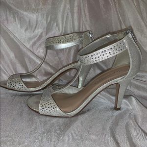Silver 3 1/2 in heels